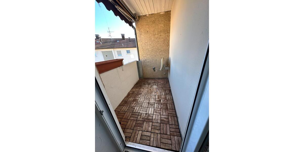 Dachgeschoßwohnung Stuttgart Sillenbuch - 2.5 Zimmer, 58 m&sup2;, 239.000&euro; | Angebot:24357014