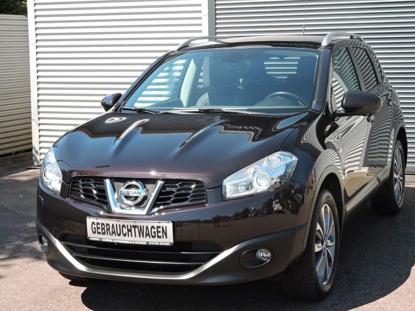 Nissan Qashqai 156.000 km 7.999 € Altbach 73776