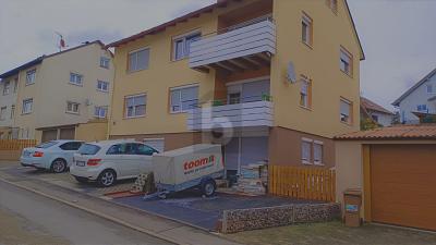SEHR ATTRAKTIVES MEHRFAMILIEN-IDYLL