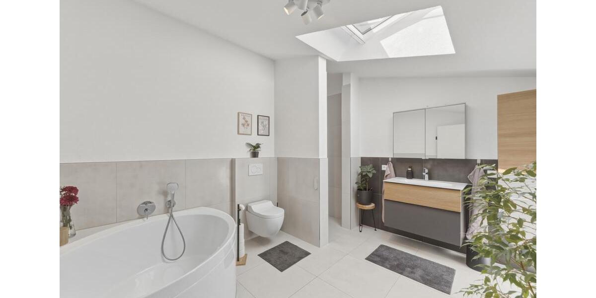 Doppelhaushälfte Stuttgart Hedelfingen - 6 Zimmer, 206 m&sup2;, 1.099.000&euro; | Angebot:26916782