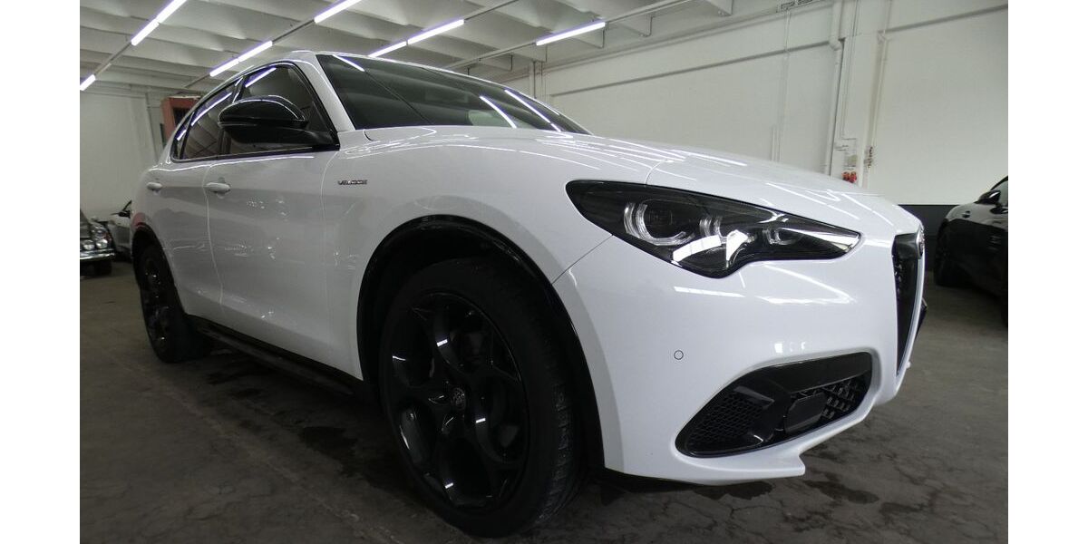 Alfa Romeo Stelvio 71.600 km 30.899 &euro; Metzingen 72555