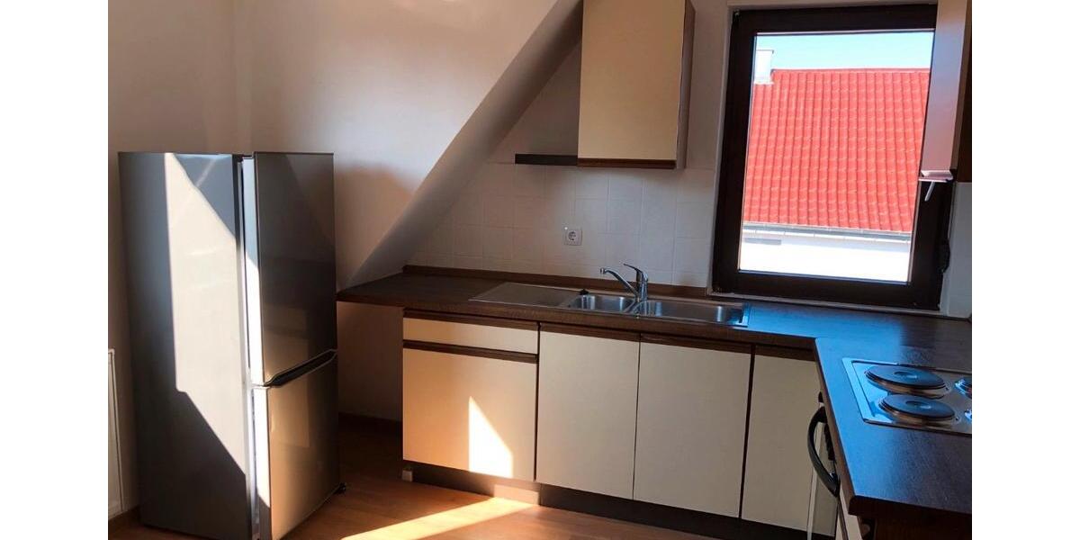 Dachgeschoßwohnung Sachsenheim - 2.5 Zimmer, 65 m&sup2;, 870&euro; | Angebot:26186676