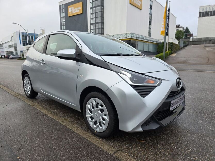 Toyota Aygo (X) 75.575 km 9.490 € Kornwestheim (bei Stuttgart) 70806