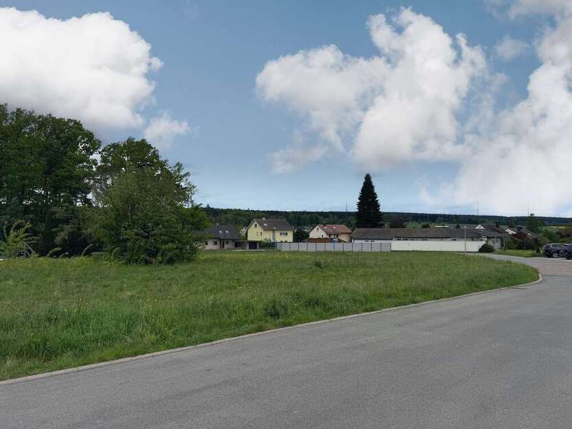 Grundstück zu verkaufen in Engelsbrand 206.000 € 589 m²