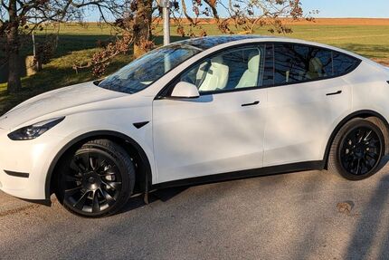 Tesla Model Y 37.500 km 34.900 &euro; Remseck am Neckar 71686