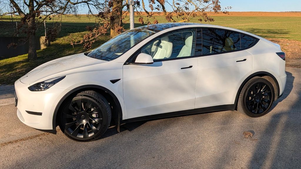 Tesla Model Y 37.500 km 34.900 &euro; Remseck am Neckar 71686