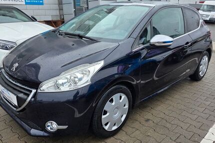 Peugeot 208 96.000 km 6.499 &euro; Reutlingen 72766