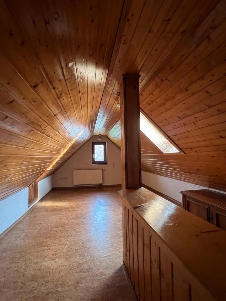 3,5 Zimmerwohnung im DG in Breitenstein zimmer