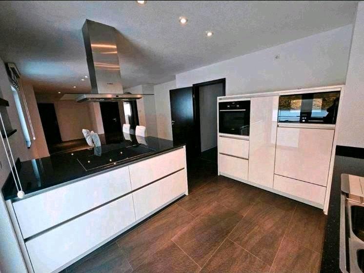 Etagenwohnung Pforzheim - 4 Zimmer, 160 m&sup2;, 1.650&euro; | Angebot:26321293