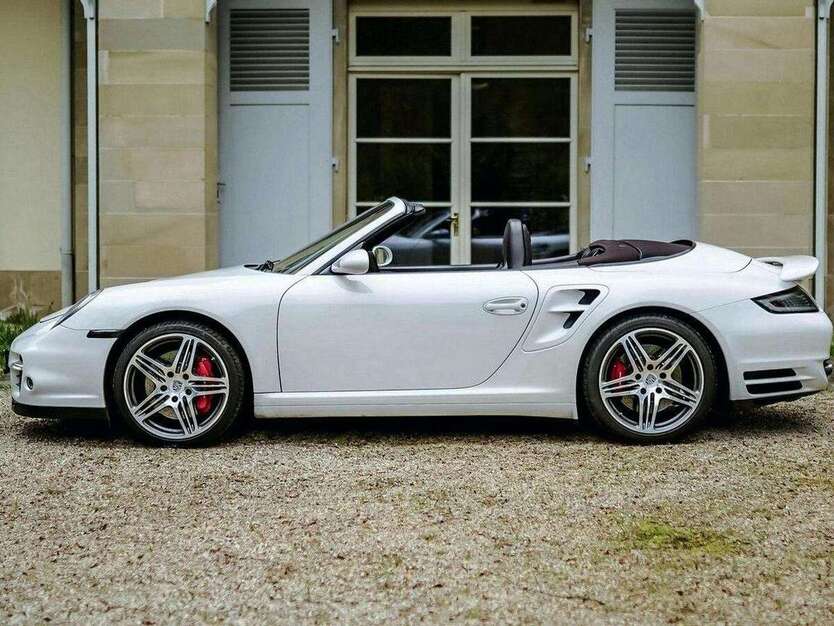 Porsche 911 87.000 km 93.760 € Fellbach 70734