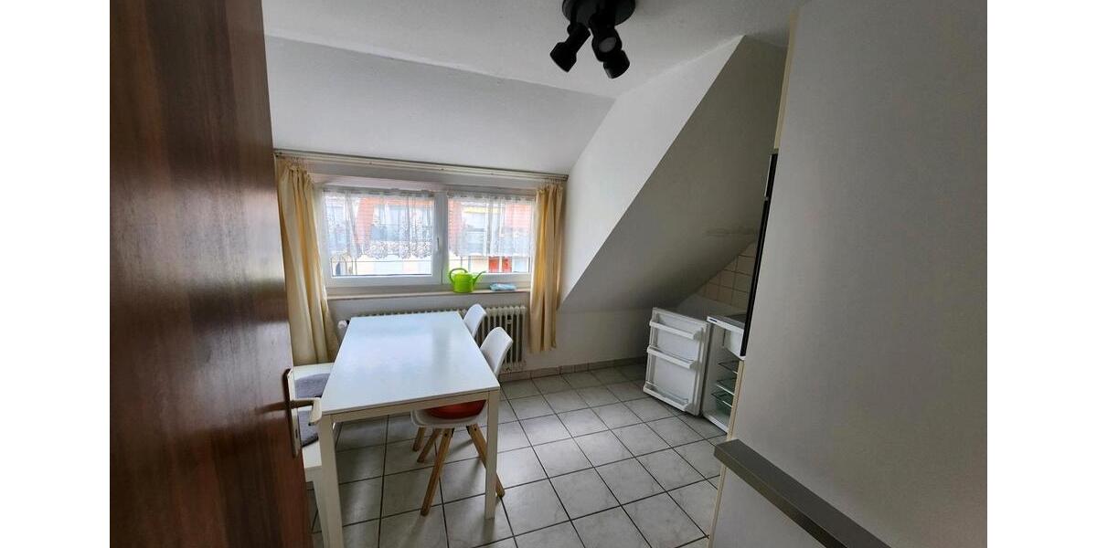 Dachgeschoßwohnung Stuttgart Neuwirtshaus - 1.5 Zimmer, 38 m&sup2;, 695&euro; | Angebot:26469715