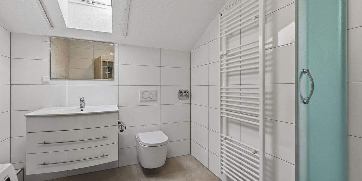 Mehrfamilienhaus, Wohnhaus Pforzheim Südoststadt - 8 Zimmer, 221 m&sup2;, 899.000&euro; | Angebot:25909413