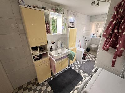 RENDITECHANCE MIT DACHTERRASSE & POTENZIAL - Mehrfamilienhaus, Wohnhaus Wildberg | Angebot:27590292