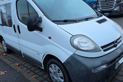 Opel Vivaro 258.000 km 2.400 &euro; Holzgerlingen 71088