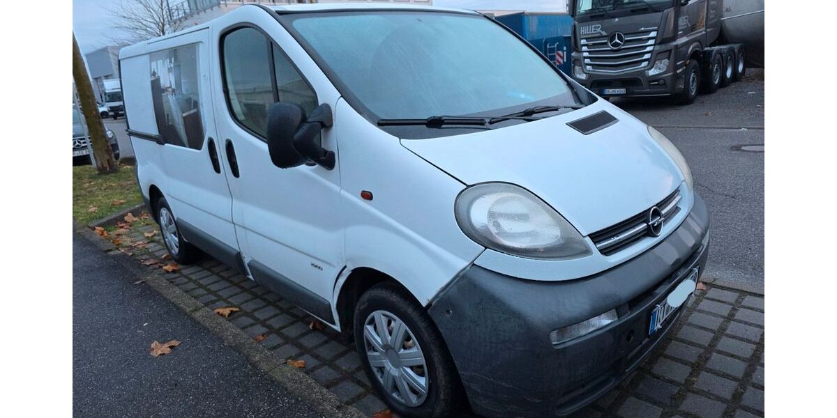 Opel Vivaro 258.000 km 2.400 &euro; Holzgerlingen 71088