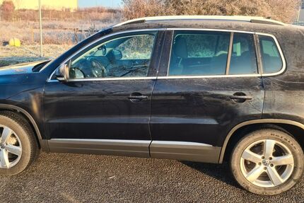 VW Tiguan 195.000 km 7.500 &euro; Rottenburg-Ergenzingen 72108