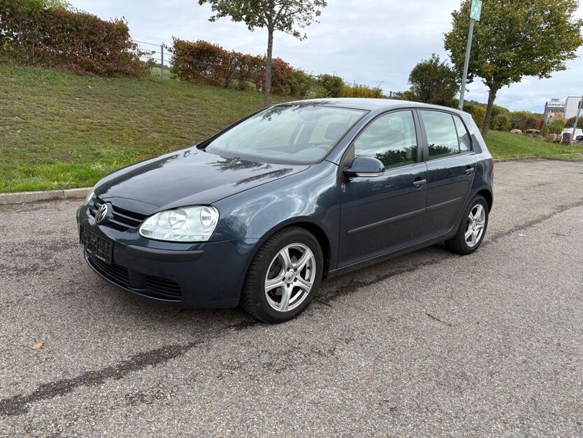 VW Golf 208.000 km 2.200 € Calw 75365