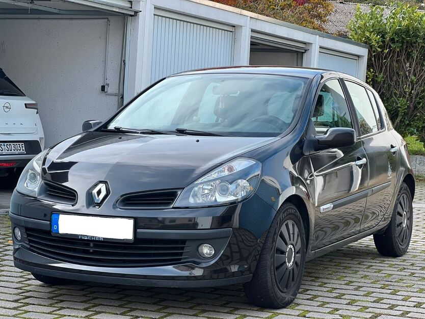 Renault Clio 162.000 km 2.490 € Esslingen am Neckar 73732
