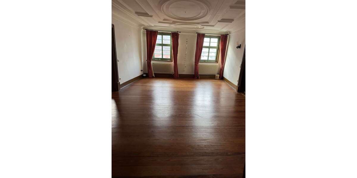 Etagenwohnung Markgröningen - 6 Zimmer, 238 m&sup2;, 1.500&euro; | Angebot:24810900