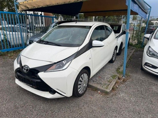 Aygo (X)