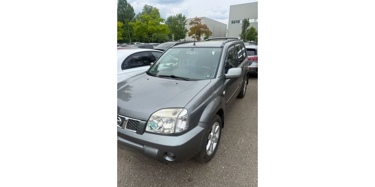 Nissan X-Trail 260.000 km 2.600 &euro; Esslingen 73734