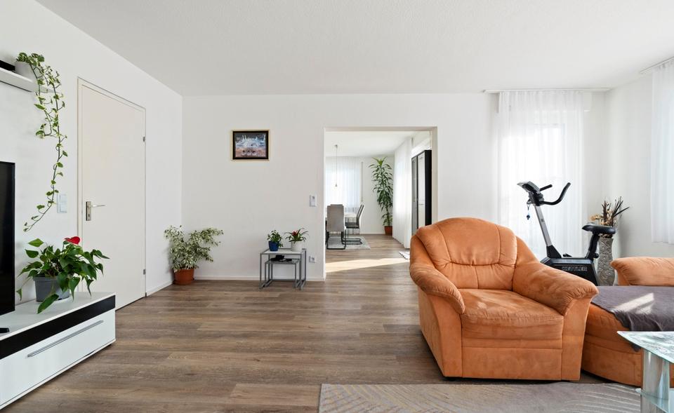 Erdgeschoßwohnung Rottenburg am Neckar - 4.5 Zimmer, 135 m&sup2;, 323.700&euro; | Angebot:26162943