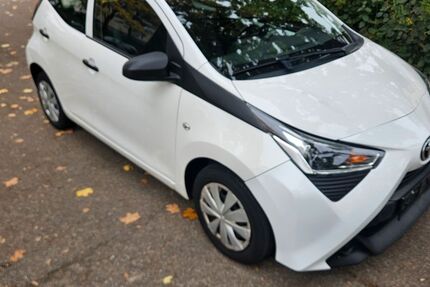 Toyota Aygo (X) 98.611 km 6.600 € Böblingen 71032