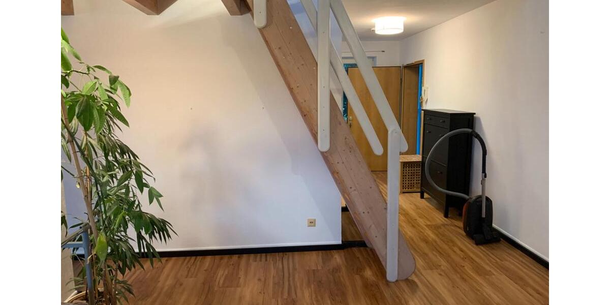 Dachgeschoßwohnung Stuttgart Lehen - 2 Zimmer, 90 m&sup2;, 1.460&euro; | Angebot:25992085