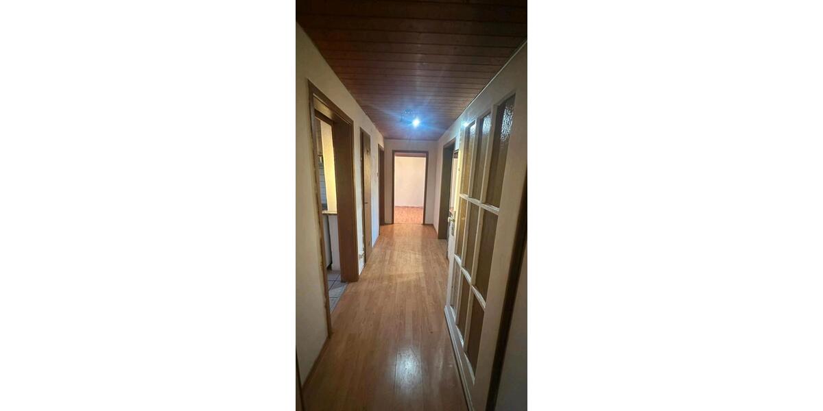 Dachgeschoßwohnung Stuttgart Zuffenhausen - 3 Zimmer, 67 m&sup2;, 220.000&euro; | Angebot:26966090