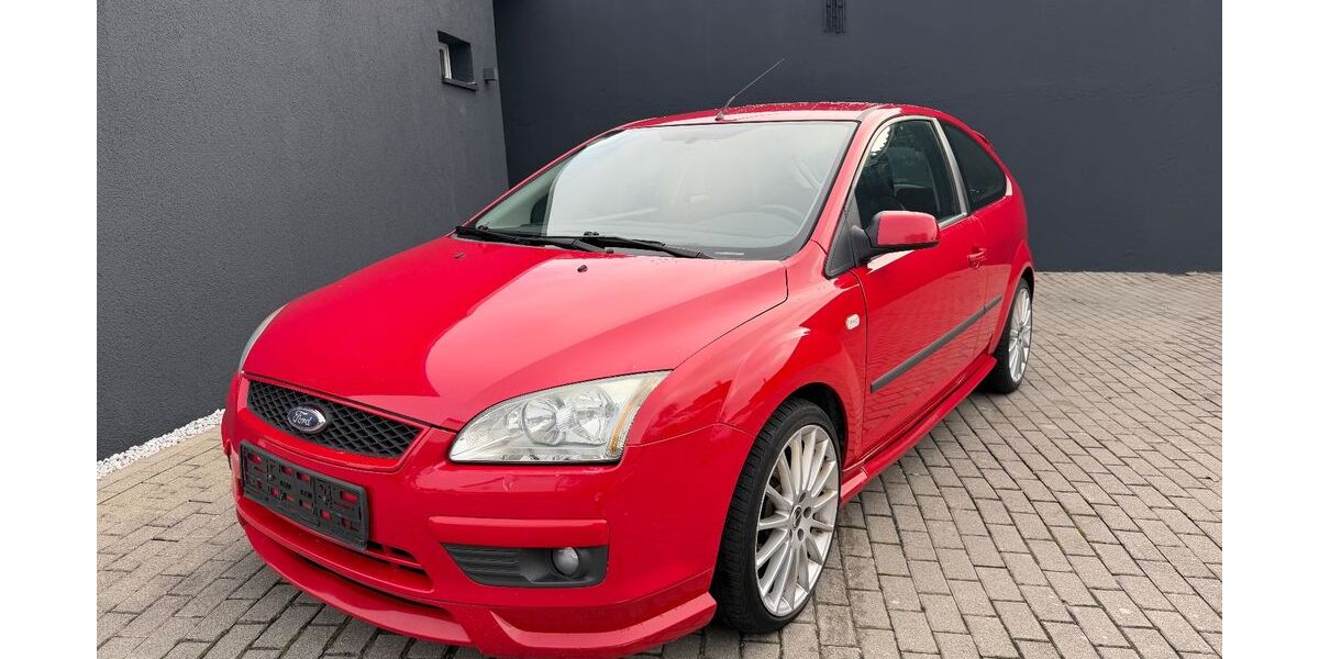 Ford Focus 216.000 km 1.990 &euro; Gärtringen 71116