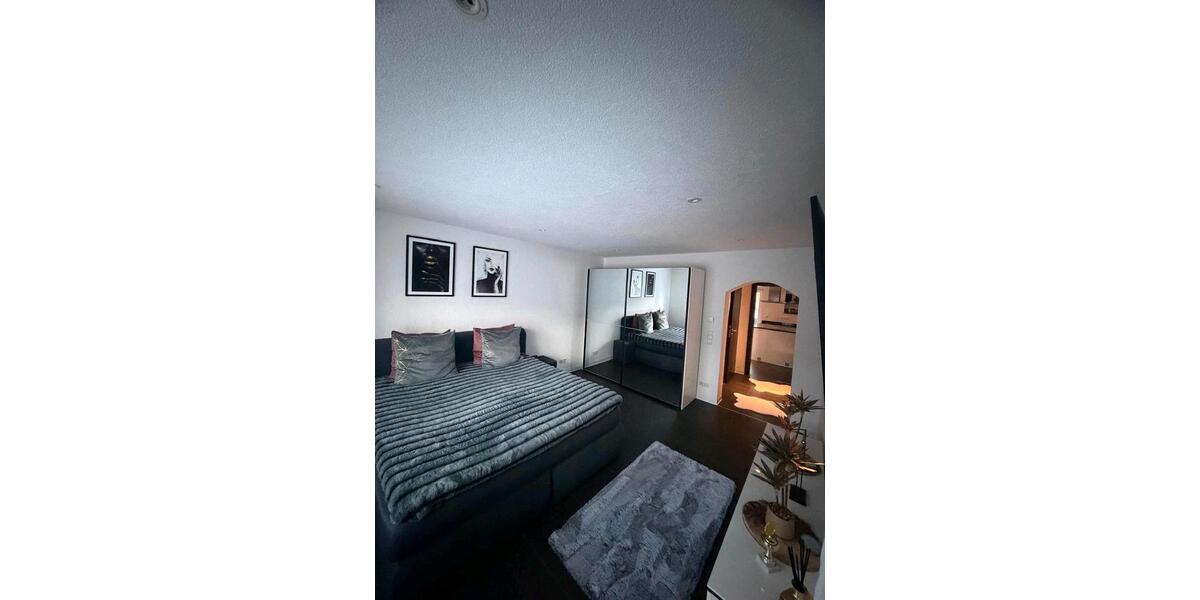 Etagenwohnung Pforzheim - 4 Zimmer, 160 m&sup2;, 1.650&euro; | Angebot:26321293