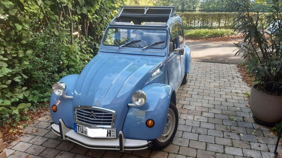 Citroen 2 CV 72.400 km 16.400 € Tübingen 72074