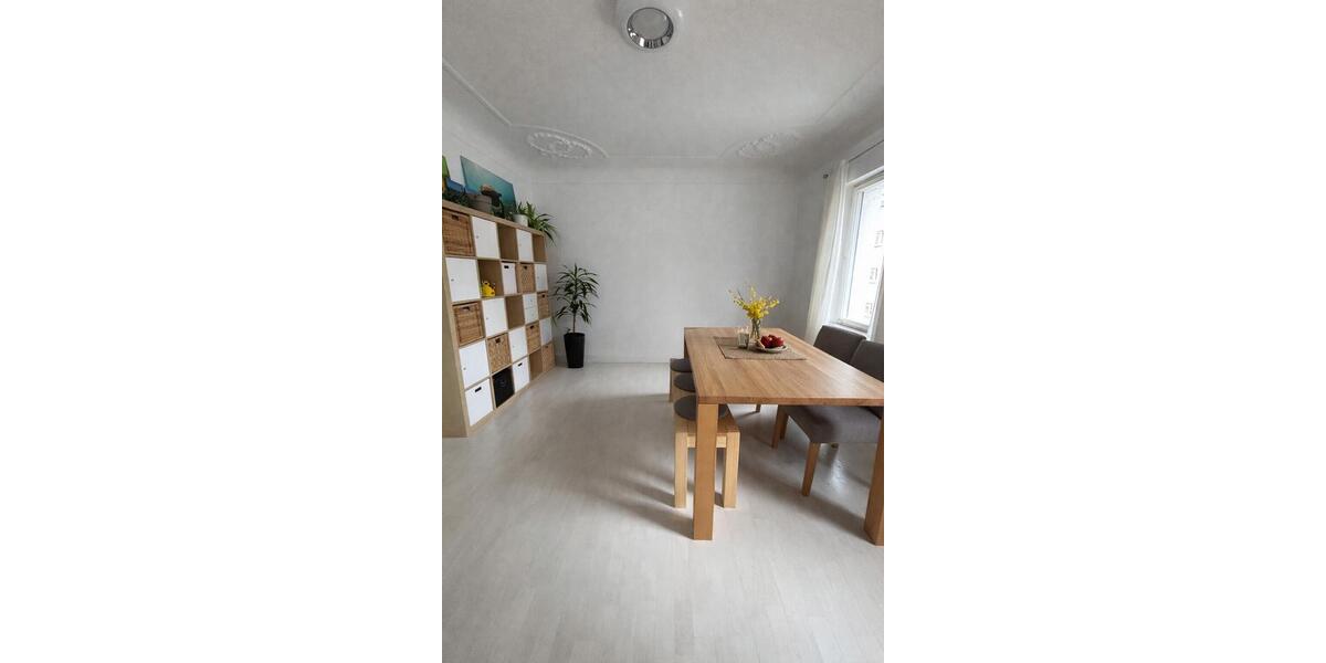 Etagenwohnung Stuttgart Zuffenhausen - 2.5 Zimmer, 84 m&sup2;, 930&euro; | Angebot:25962214