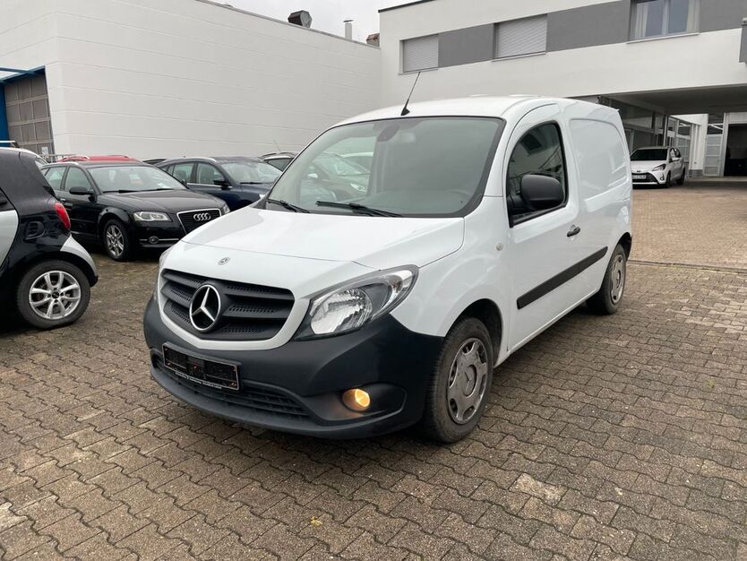 Mercedes-Benz Citan 123.027 km 9.995 € Stuttgart 70597