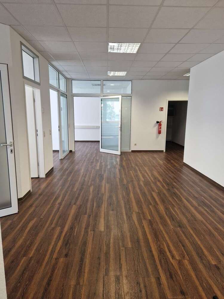 Büro in Stuttgart 2.820 € 235 m²