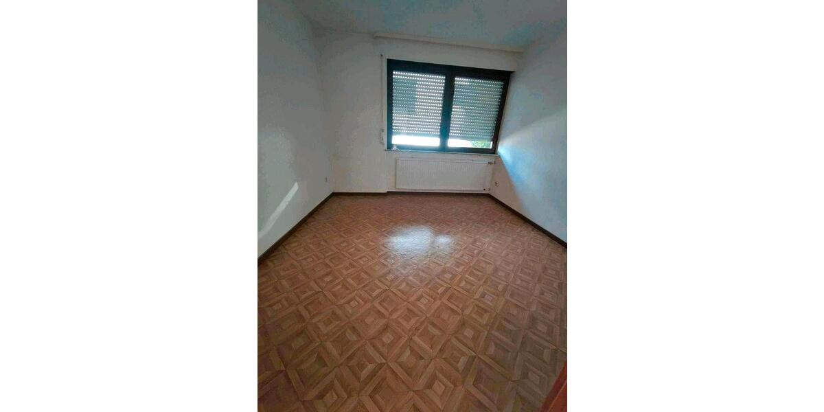 Doppelhaushälfte Leonberg - 6 Zimmer, 146 m&sup2;, 500.000&euro; | Angebot:26597536