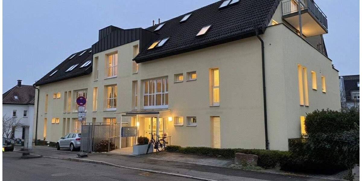 Etagenwohnung Sindelfingen Mitte - 2 Zimmer, 87 m&sup2;, 1.300&euro; | Angebot:25601237