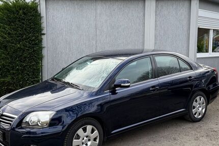 Toyota Avensis 42.770 km 8.495 € Walddorfhäslach 72141