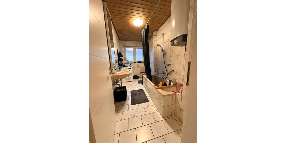 Etagenwohnung Ludwigsburg Oßweil - 3 Zimmer, 75 m&sup2;, 1.100&euro; | Angebot:25795450