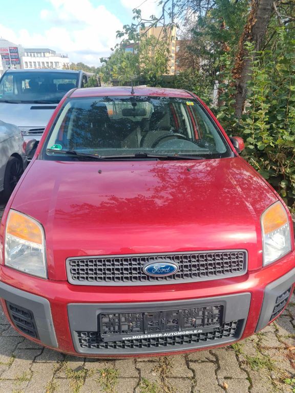 Ford Fusion 84.000 km 2.600 € Ludwigsburg 71679