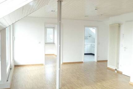 Exkl. 3-Zi.-Dach-Etage in bester Lage von Korntal - direkt am Feldrand