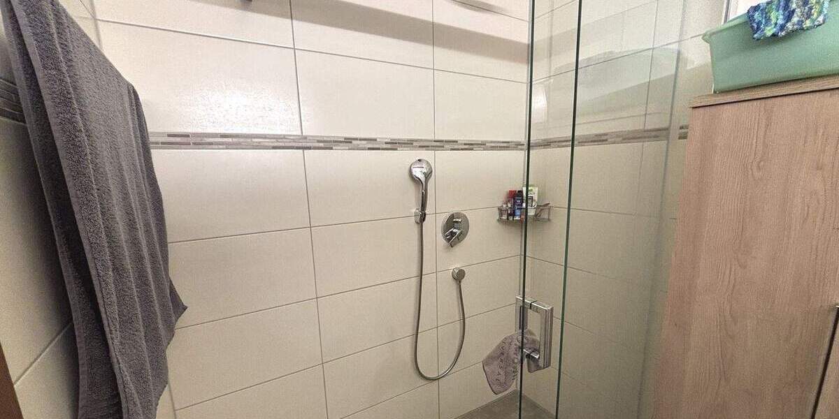 Etagenwohnung Sindelfingen Nord - 3 Zimmer, 83 m&sup2;, 305.000&euro; | Angebot:25877057