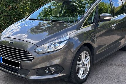 Ford S-Max 252.000 km 6.790 &euro; Denkendorf 73770