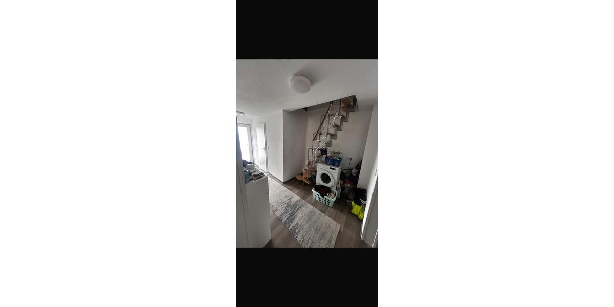 Dachgeschoßwohnung Reutlingen Altenburg - 3 Zimmer, 75 m&sup2;, 1.070&euro; | Angebot:27604891