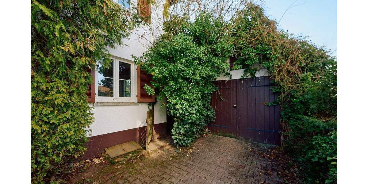 Einfamilienhaus Böblingen - 8 Zimmer, 162 m&sup2;, 648.500&euro; | Angebot:25601577