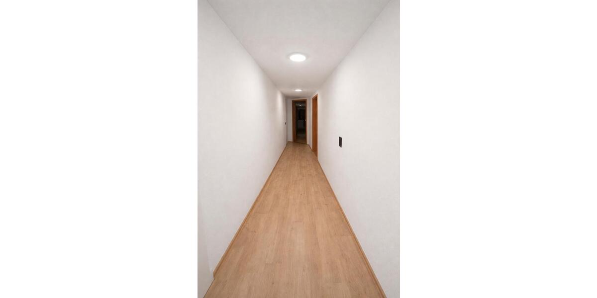 Einfamilienhaus mit Garten, Terasse, Balkon, Doppelgarage 4.5 zimmer