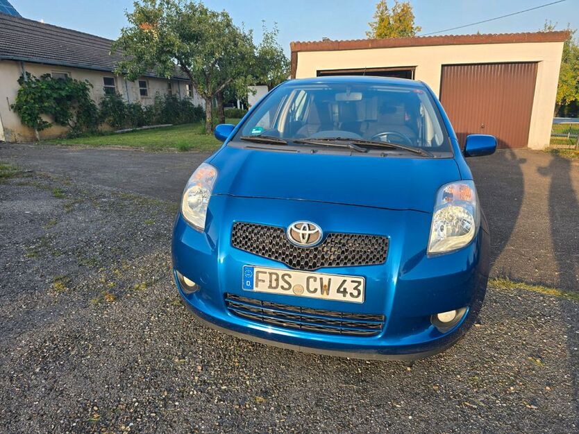 Toyota Yaris 170.000 km 5.400 € Eutingen im Gäu 72184