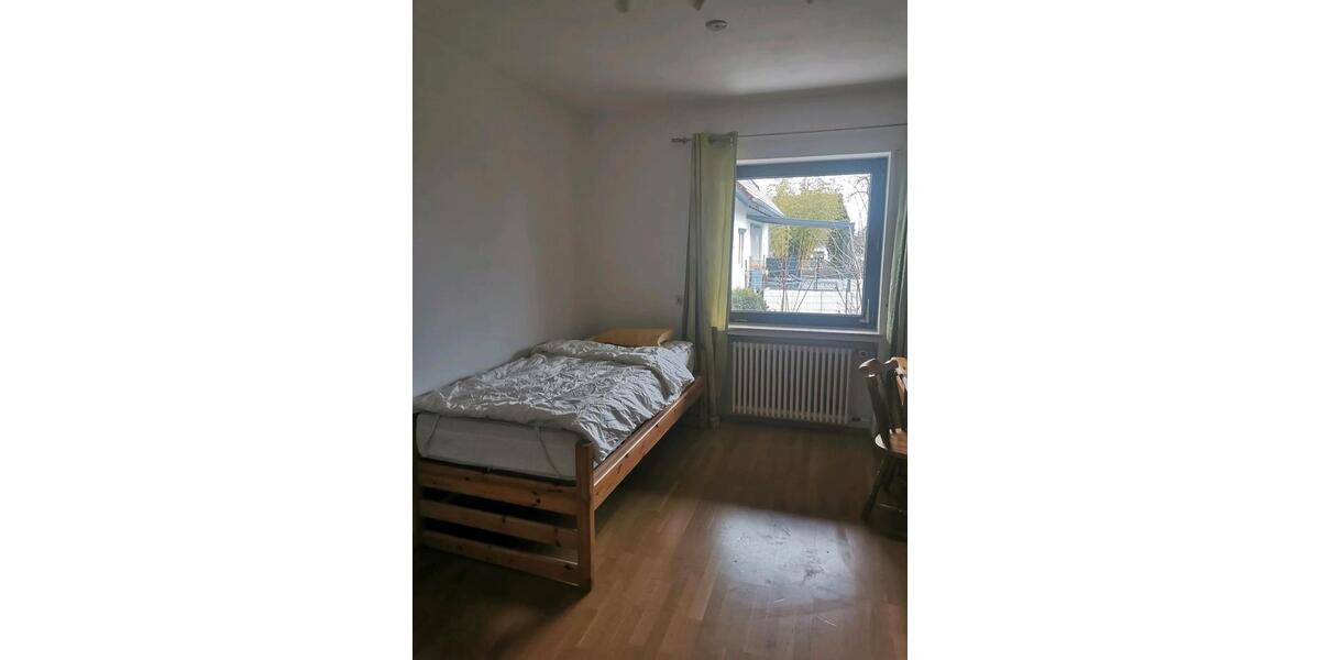 Erdgeschoßwohnung Rottenburg am Neckar - 4 Zimmer, 120 m&sup2;, 350&euro; | Angebot:26223917