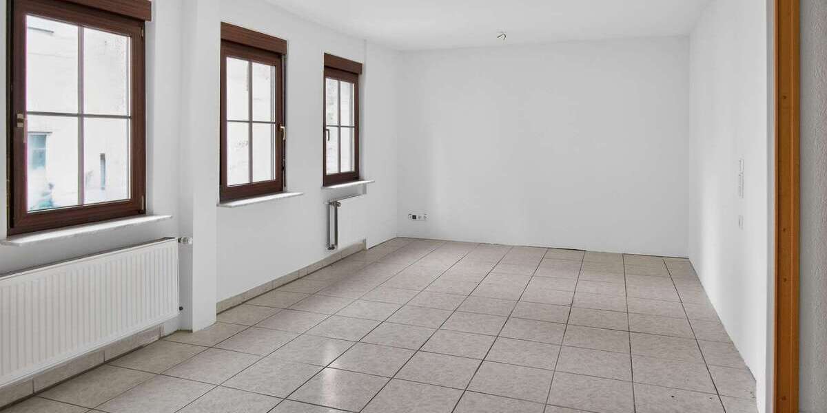 Seltene Gelegenheit: Gepflegtes 3-Familienhaus in Top-Wohnlage - Mehrfamilienhaus, Wohnhaus Stuttgart Zuffenhausen | Angebot:27083597