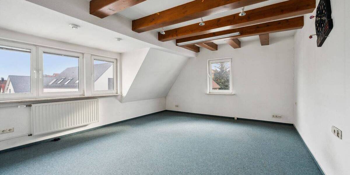 Mehrfamilienhaus, Wohnhaus Freiberg am Neckar Heutingsheim - 8 Zimmer, 219 m&sup2;, 399.000&euro; | Angebot:23979901